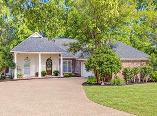 105 Hunters Crest Cir, Vicksburg, MS 39183