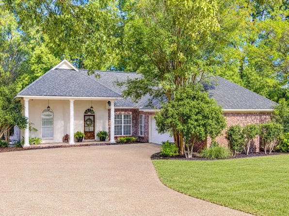 105 Hunters Crest Cir, Vicksburg, MS 39183