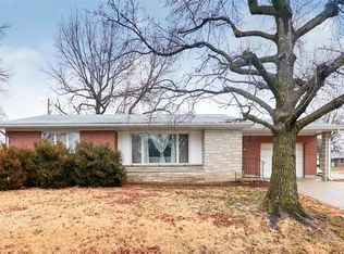 2700 Elm St, Saint Charles, MO 63301