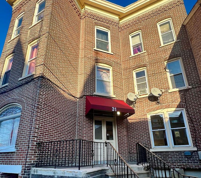 1st image of 31 N 12th St #1144-2R