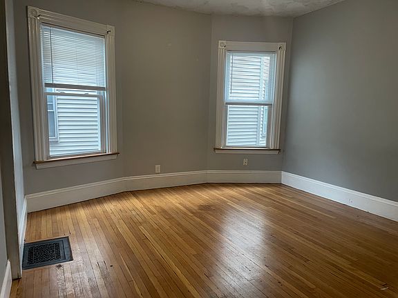 5th image of 14-16 Brent St #1