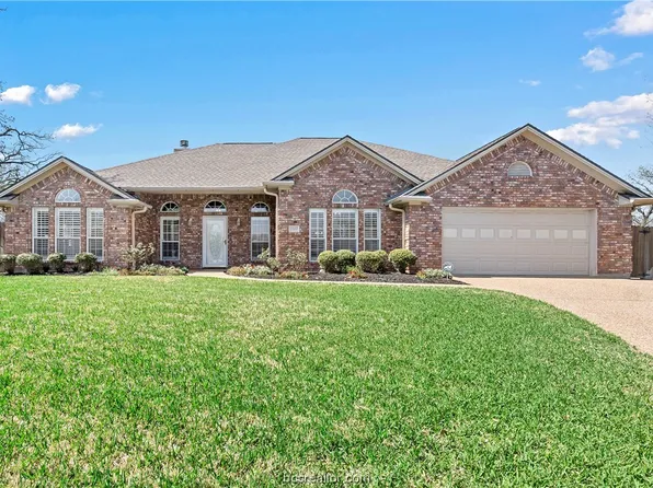 2200 W Mercers Lndg, Bryan, TX 77808