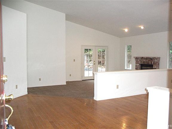 3rd image of 1357 Johnathan Dr