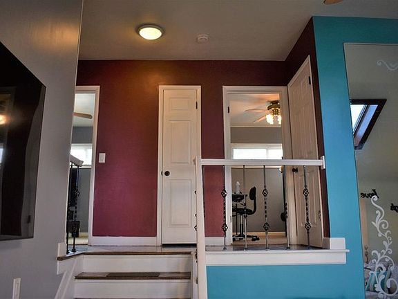 3rd image of 3323 Greenway Ave