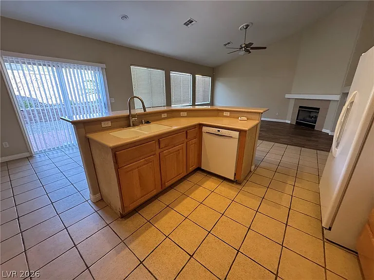2294 Tedesca Dr — Photo 9