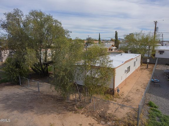 2nd image of 5633 N BEGONIA Street