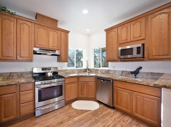 1800 Silverado Dr, Placerville, CA 95667