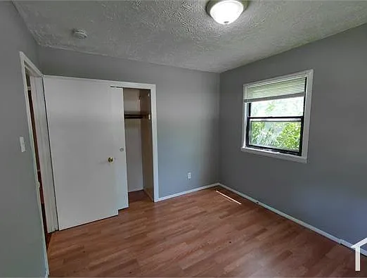 10112 Crown Point Dr — Photo 4