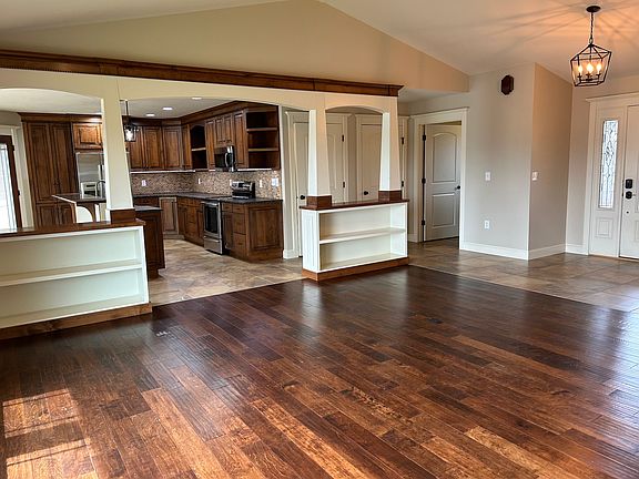 3rd image of 6304 Golden Eagle Way