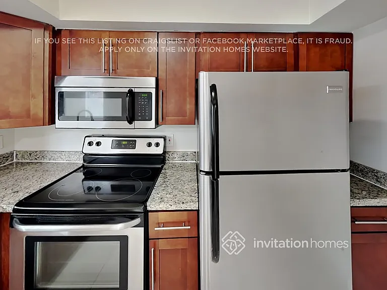 2202 SE 1st St — Photo 8