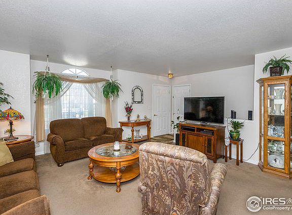 3rd image of 1116 Valley Dr