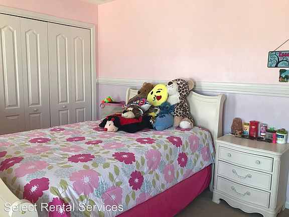 5th image of 107 Eagle Ln