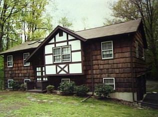 16 Pondcrest Rd, Danbury, CT 06811