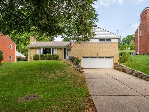 277 Park Entrance Dr, Pittsburgh, PA 15228