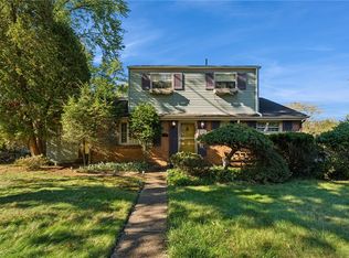 1237 Circle Dr, Pittsburgh, PA 15221