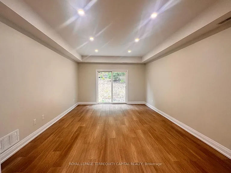 344 Edgehill Dr #UPPER — Photo 20
