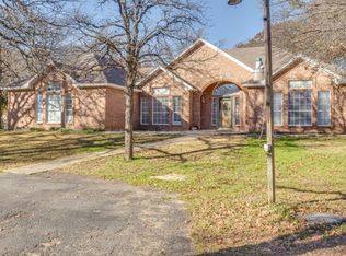 409 Pecan Ct, Alvarado, TX 76009