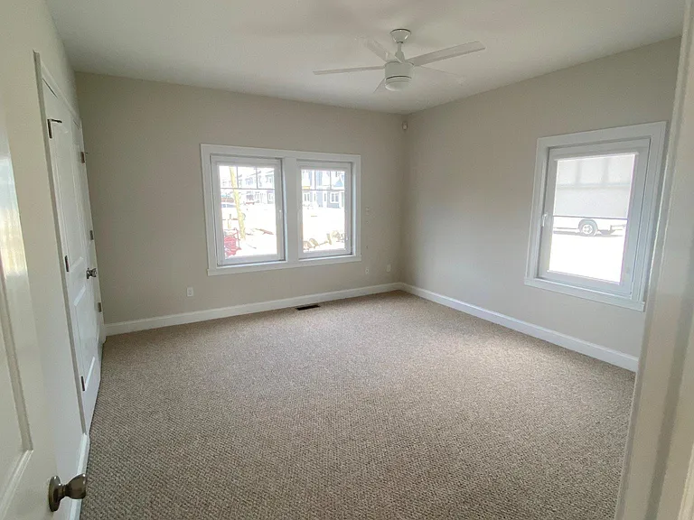 515 Jackson Ave #1-38 — Photo 5