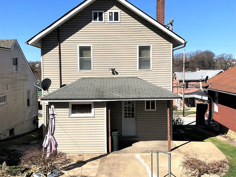 945 Highland Ave — Photo 11