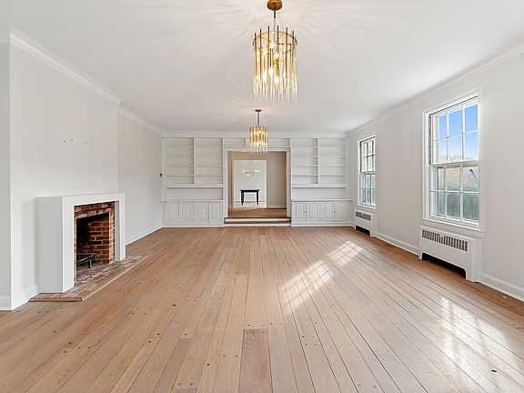 5th image of 9 Sherwood Ave
