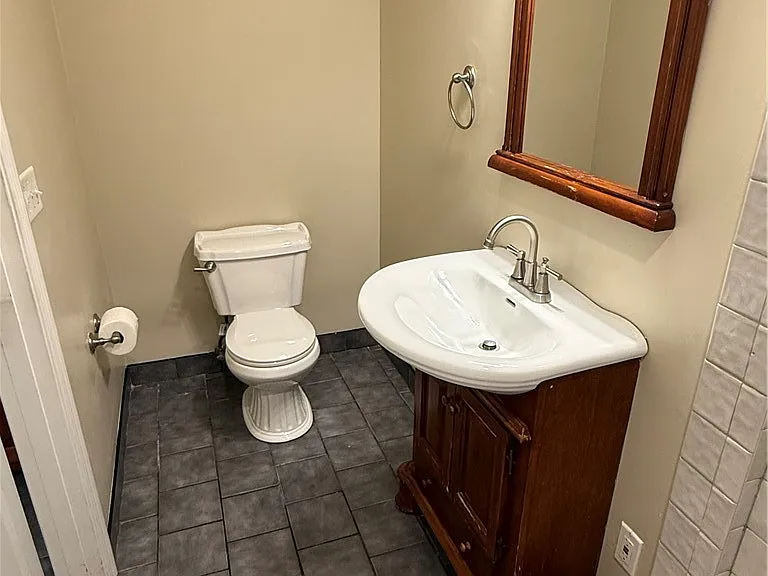 292 Tara Way — Photo 33