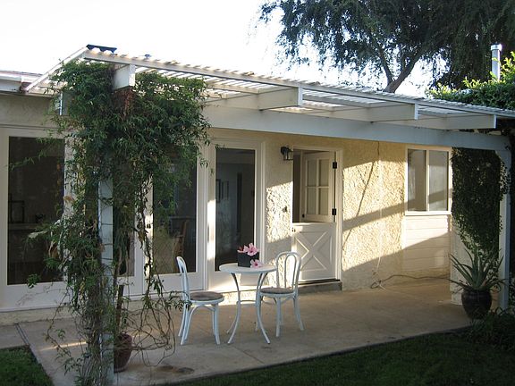 Indoor/Outdoor living