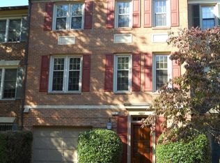 2332 S Rolfe St, Arlington, VA 22202