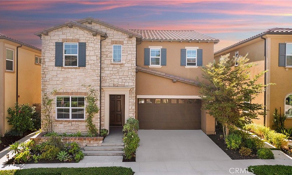 1st image of 208 Pinnacle Dr