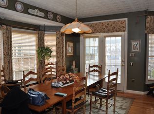 2 Rockingham Ct, Germantown, MD 20874