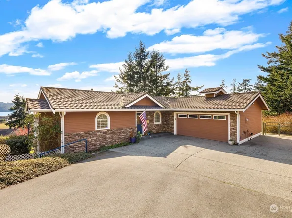 2750 Harbor Estates Road, Greenbank, WA 98253