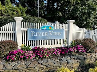 123 Jackie Ct, Patchogue, NY 11772