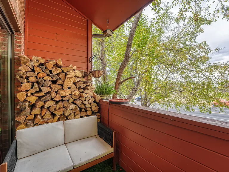 1901 Centennial Dr — Photo 9