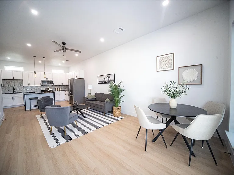 240 Urbane Crest Dr — Photo 8