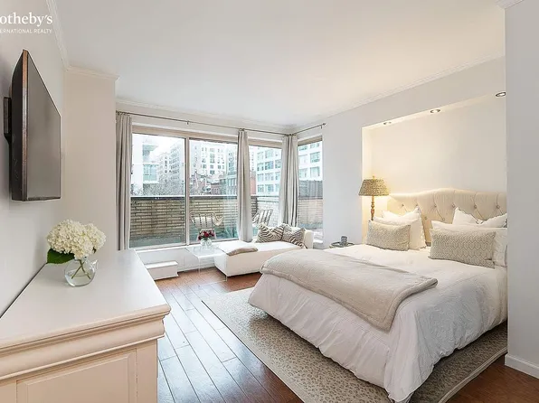 200 E 69th St APT 4A, New York, NY 10021