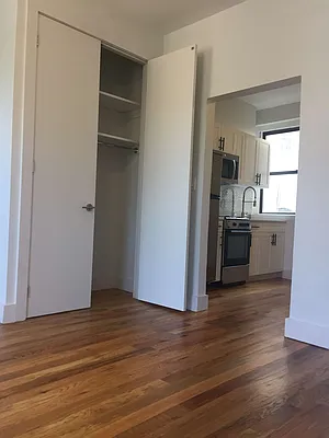 Rented by Prime Square Realty | media 10