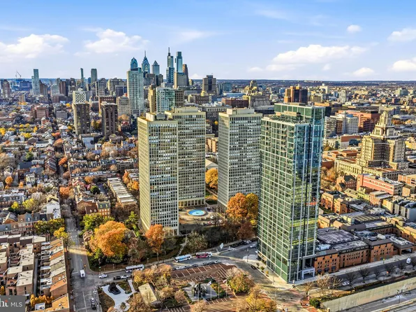 210 Locust St #7BW, Philadelphia, PA 19106