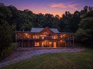 59 Russell Ln, Pleasant Shade, TN 37145