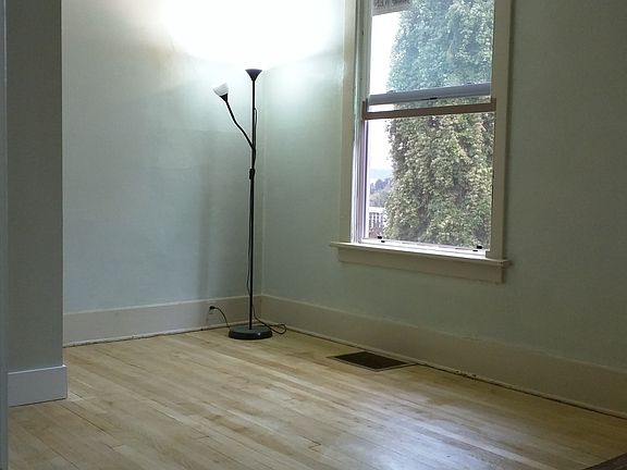 4th image of 5032 21st Ave NE APT B