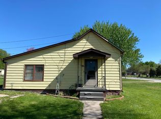 411 E Hickory St, Sutton, NE 68979