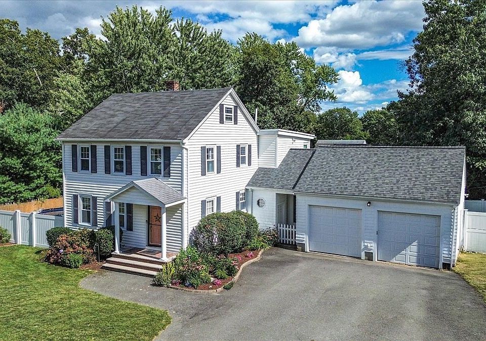 1st image of 10 Azalea Cir