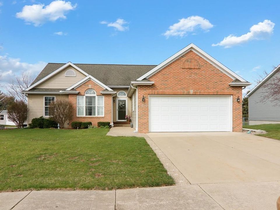 1st image of 2219 Bracebridge Rd