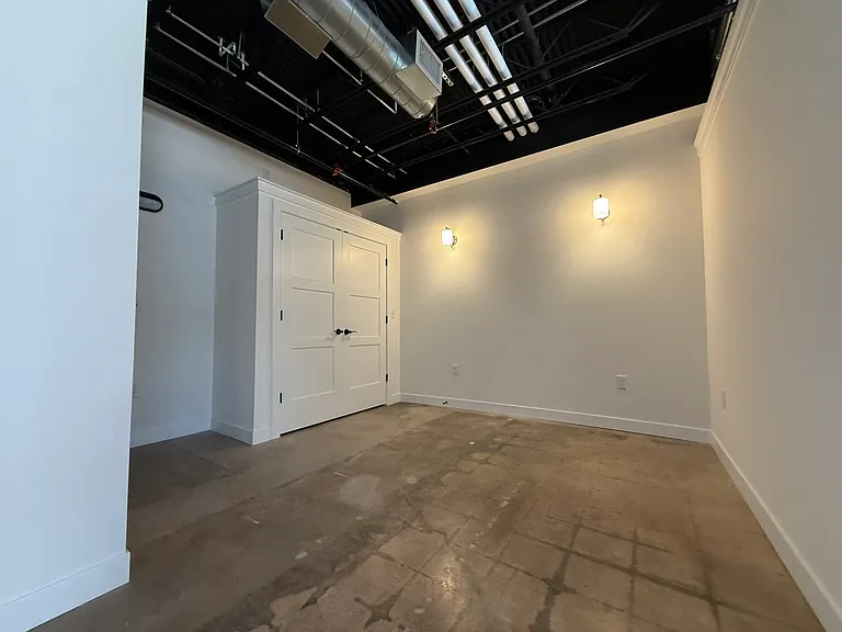 511 S 5th St — Photo 13