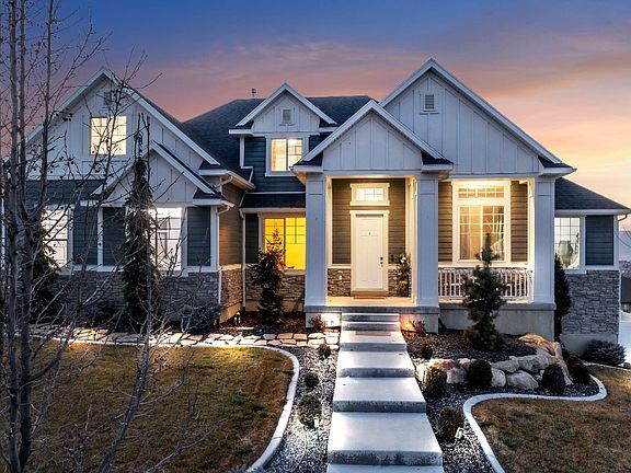 2nd image of 1033 N Christley Ln