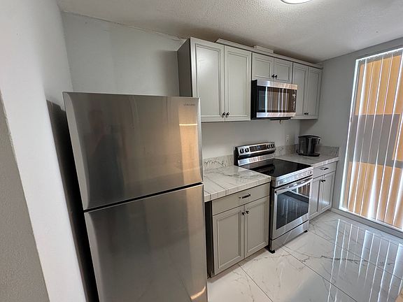 3rd image of 4881 Collwood Blvd Unit A