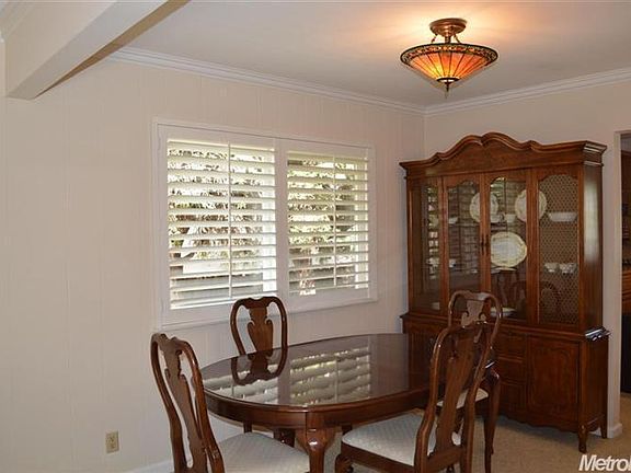4th image of 1221 Lakewood Dr