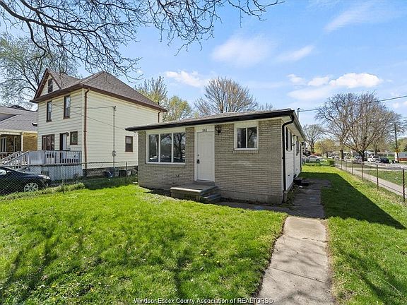 2nd image of 561 Chippawa St