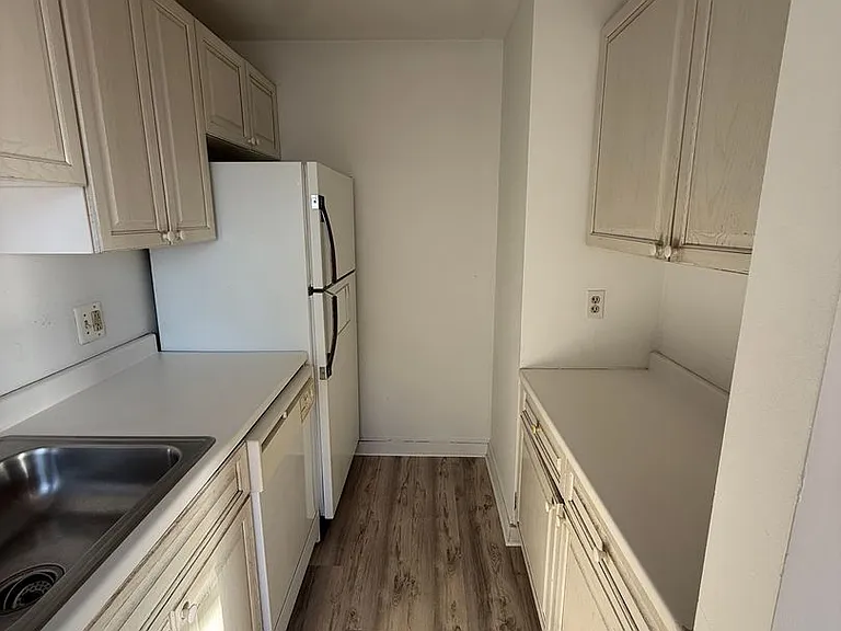 1742 Washington St #3 — Photo 3
