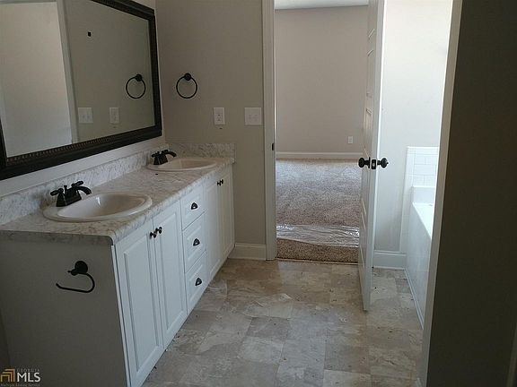 5th image of 404 Coles Way #81