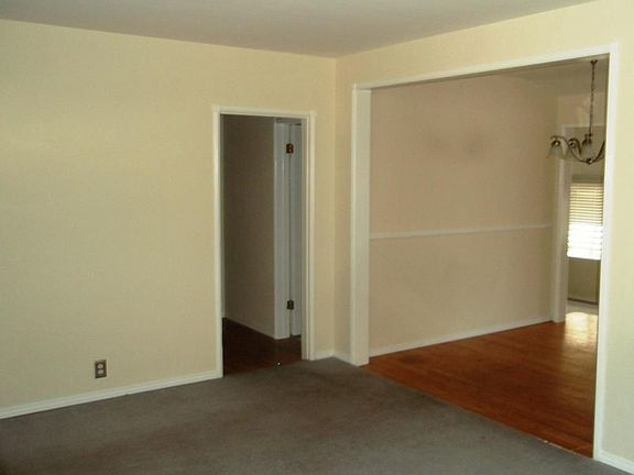 2nd image of 1731 N California St