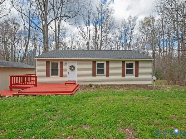 4590 Fox Chase Run, Gum Spring, VA 23065
